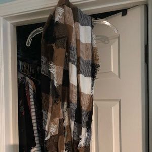 Patterned infinity scarf